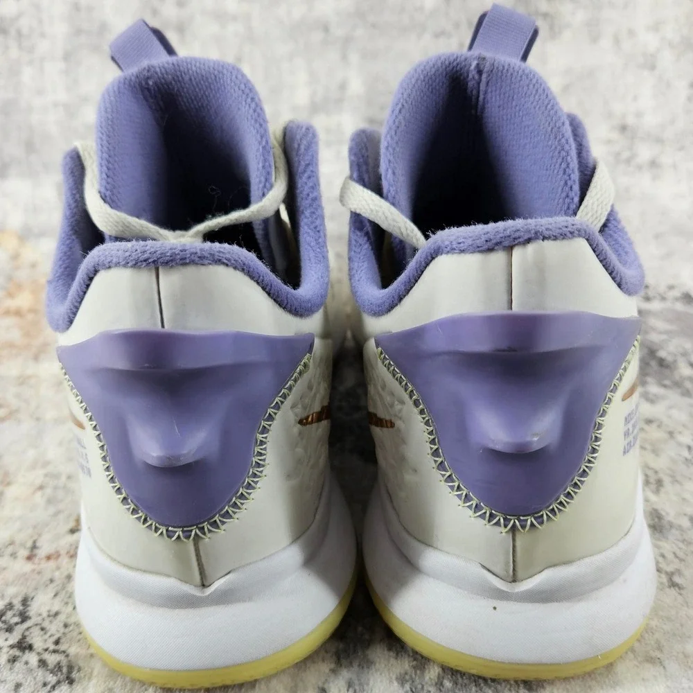 Nike Lebron Witness 5 GS White Light Zitron‎ Sneakers Youth 6.5 Shoes CT4629-102